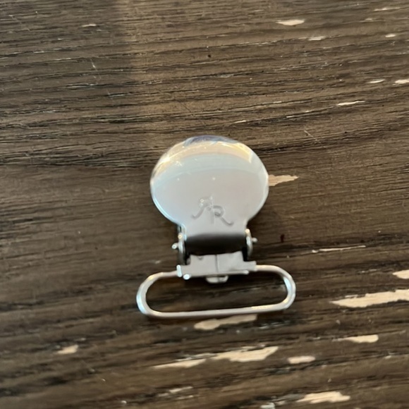 Wooden Pacifier Clip Set of 4 - Picture 7 of 11